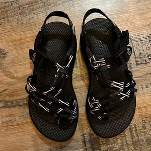 Size 6M Chacos